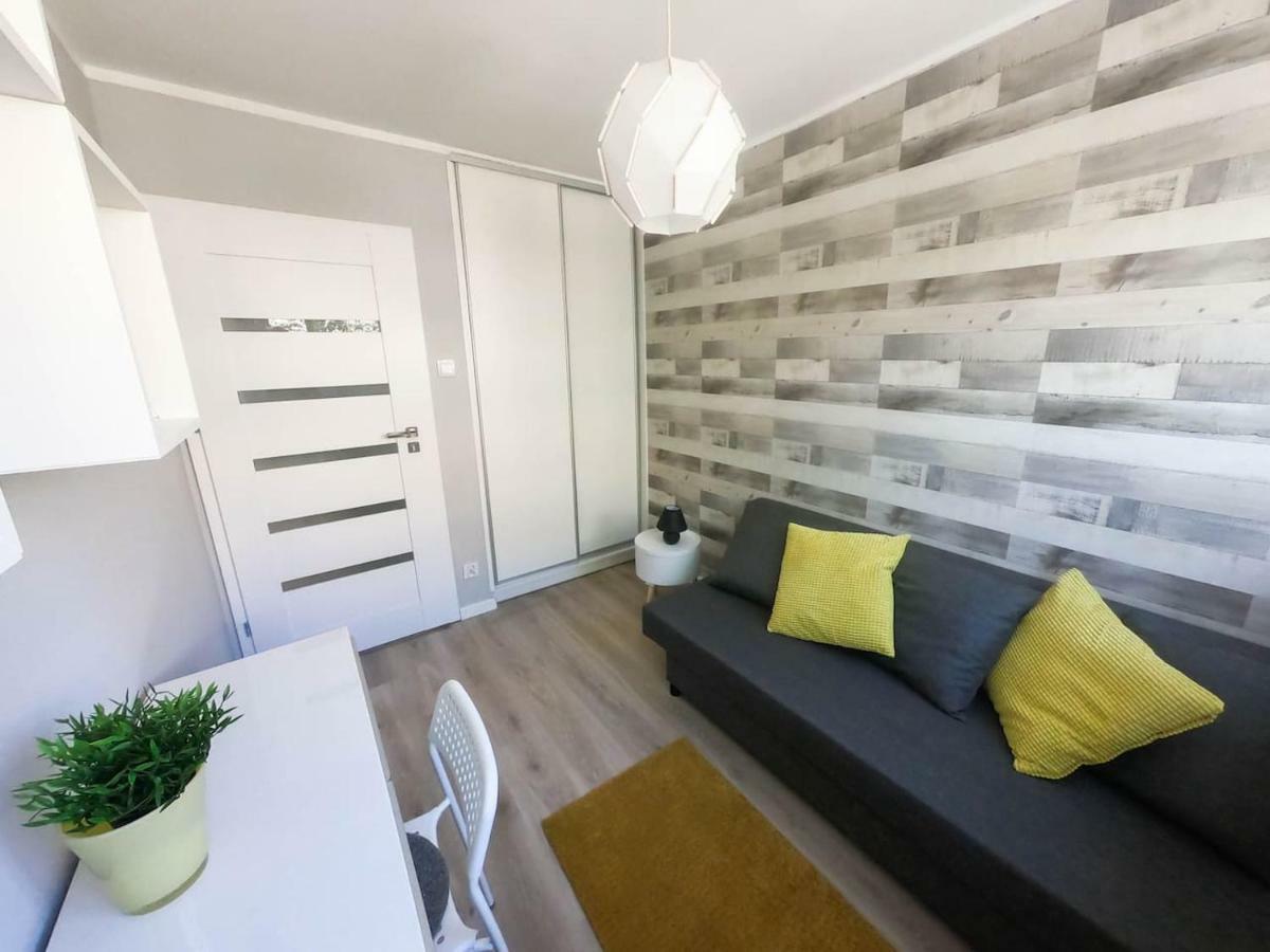 New Apartment - 300 M Town Hall - 3 Rooms - 7 People Breslavia Esterno foto