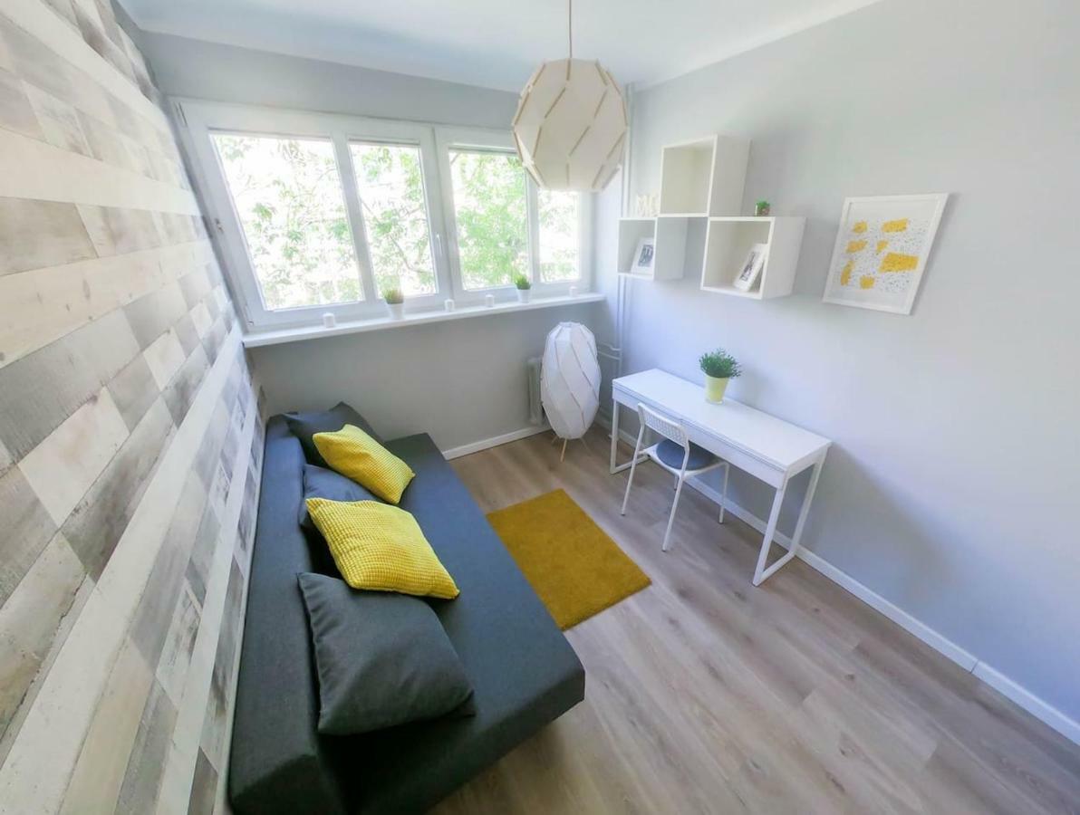 New Apartment - 300 M Town Hall - 3 Rooms - 7 People Breslavia Esterno foto