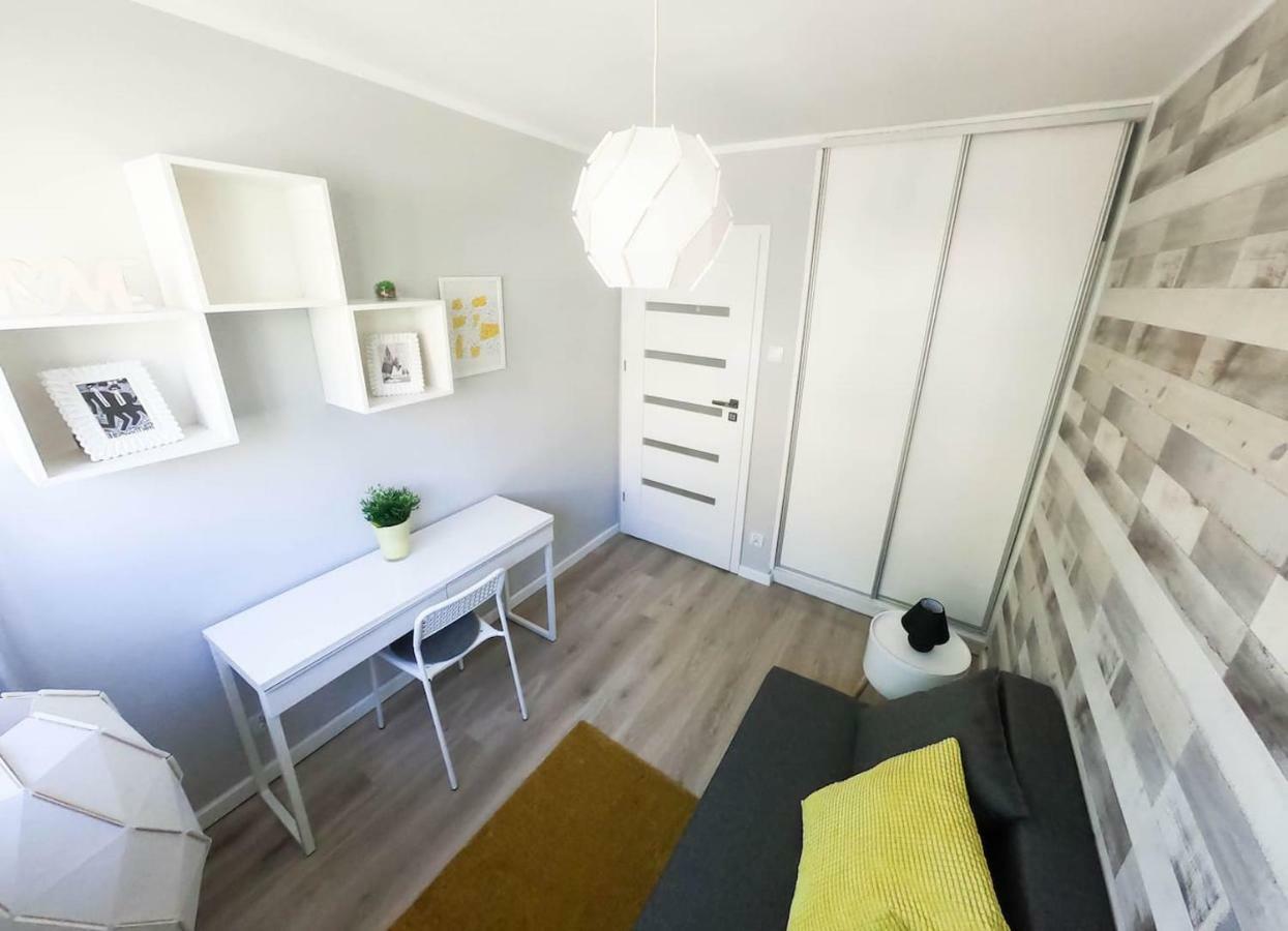 New Apartment - 300 M Town Hall - 3 Rooms - 7 People Breslavia Esterno foto