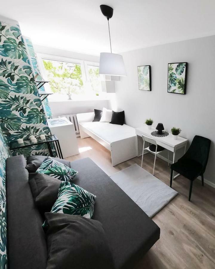 New Apartment - 300 M Town Hall - 3 Rooms - 7 People Breslavia Esterno foto